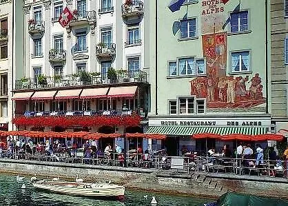 Des Alpes Hotel