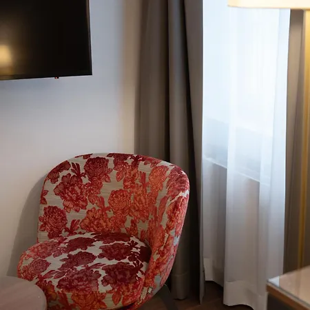 Des Alpes Hotel 3*